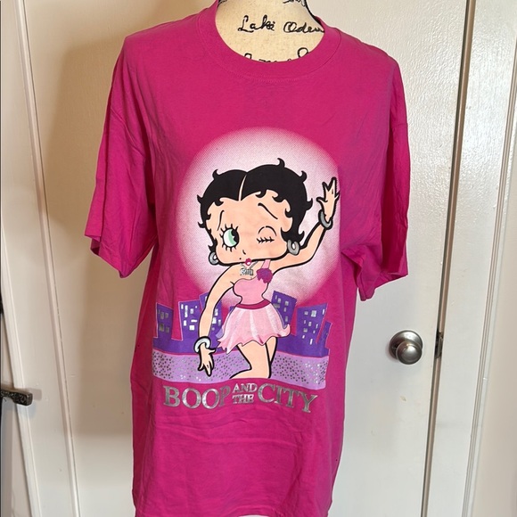 Betty Boop Tops - RARE Vintage Betty Boop “Boop in the City” Pink T-shirt